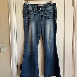 Lei Blue Low-Rise Flared Women’s Jeans